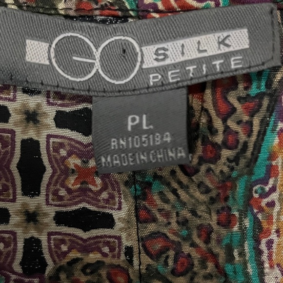 Women’s Top - Picture 4 of 4